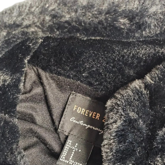 Forever 21 Fluffy Faux Fur Tie Waist Wide Sleeve Zip Up Jacket Black Size Small - Picture 6 of 7